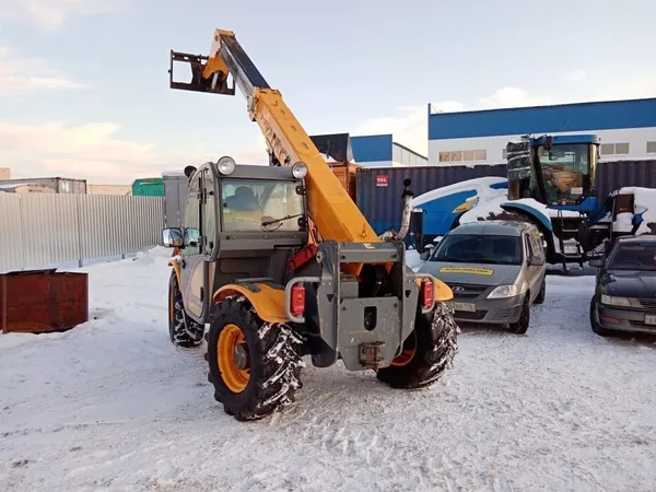 Телескопический погрузчик Dieci Agri Farmer 30.7
