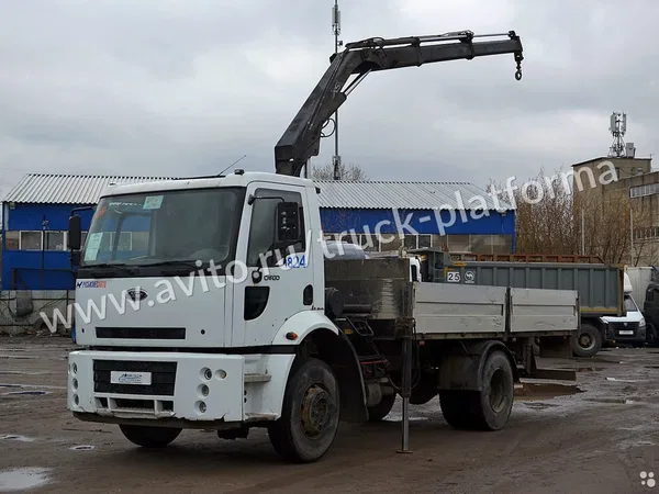 Бортовой грузовик с КМУ Ford Cargo 3844D6