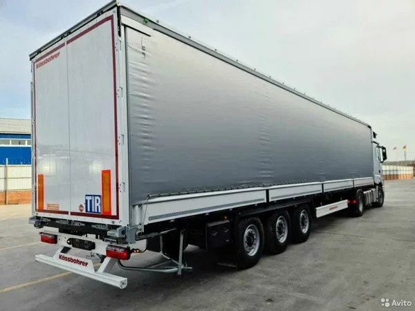 Тентованный полуприцеп Kassbohrer Maxima XS Domestic