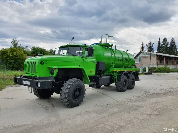 Автоцистерна УРАЛ 55571
