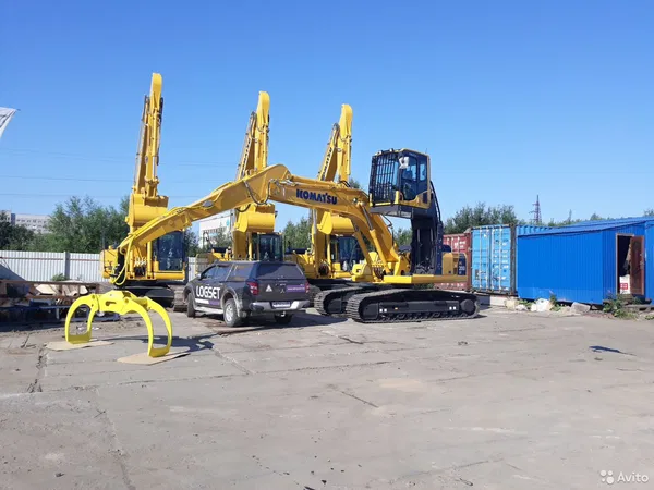 Гусеничный перегружатель Komatsu PC210LC-10MO
