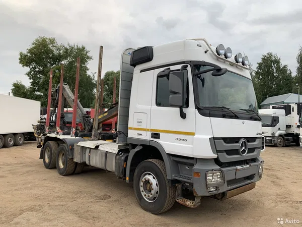 Сортиментовоз Mercedes-Benz Actros 3346