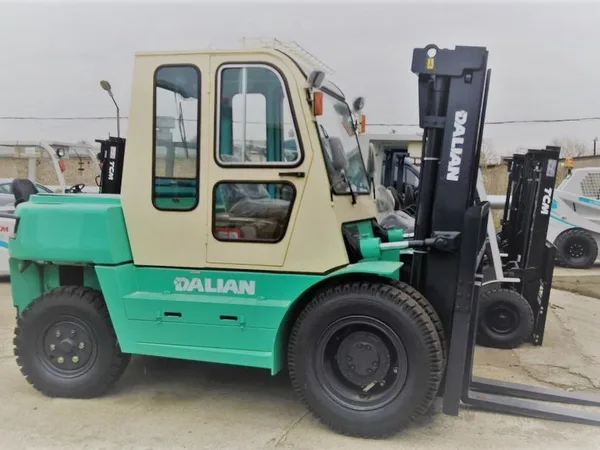 Вилочный погрузчик Dalian CPCD70AD