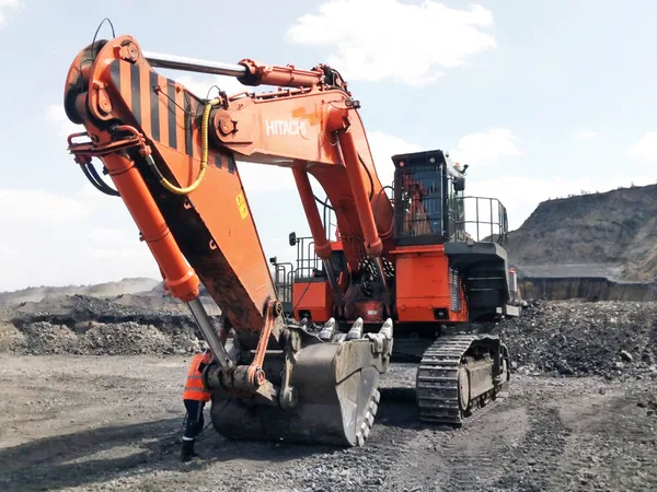 Карьерный (горный) экскаватор Hitachi EX1200