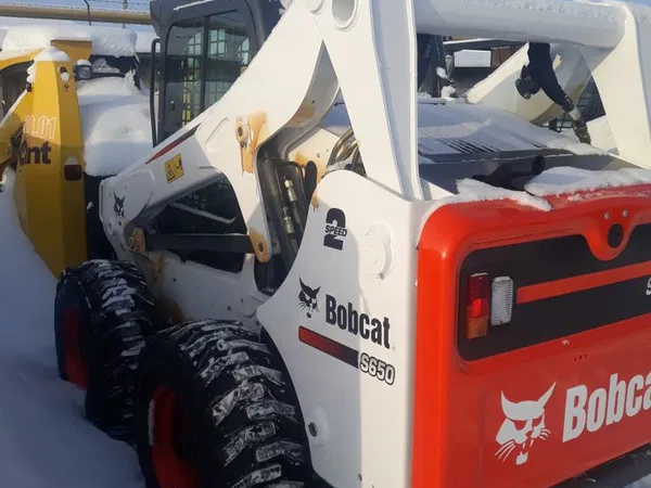 Мини-погрузчик Bobcat S650