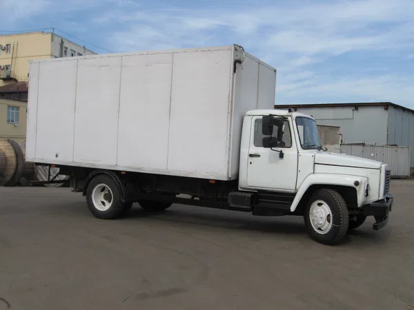 Изотермический грузовик ГАЗ 3309