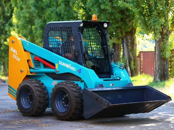 Мини-погрузчик Sunward SWL3220