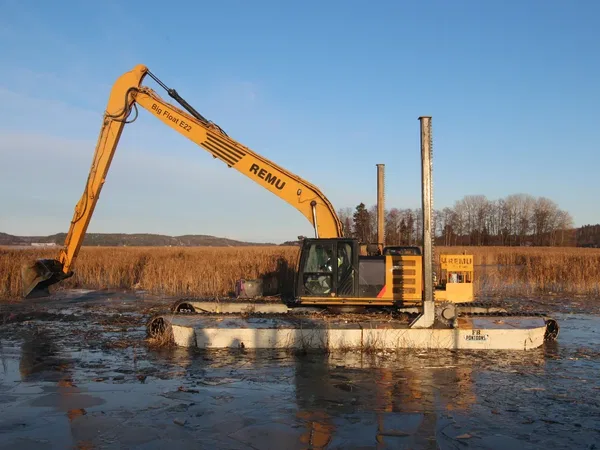 Экскаватор-амфибия Big Float E10