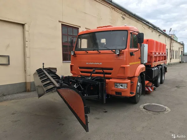 Комбинированная дорожная машина МК-4432-08 на шасси КамАЗ 65115
