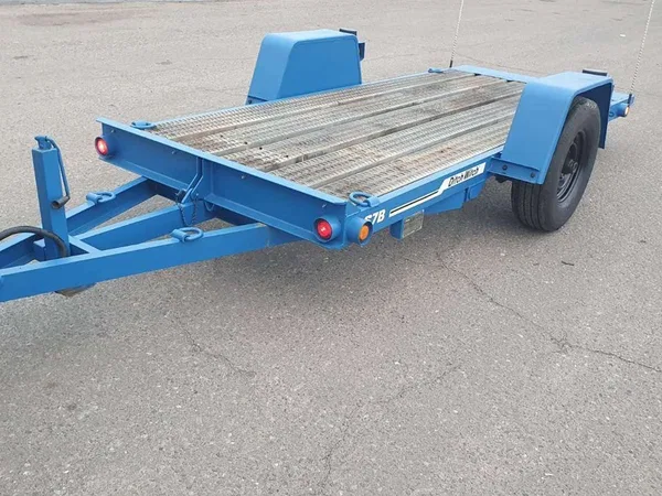 Легковой прицеп-автовоз Ditch Witch