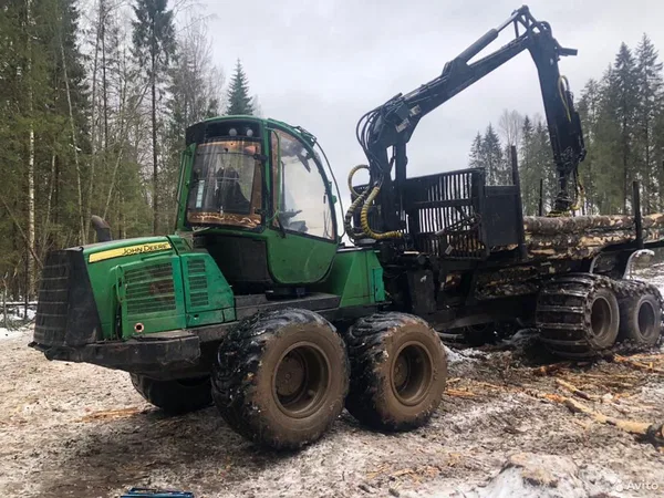Форвардер John Deere 1510E