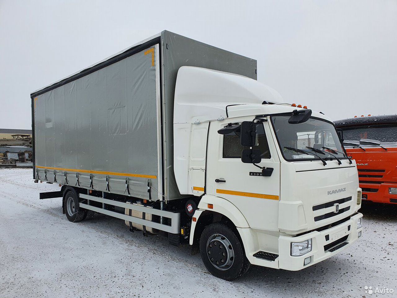 Тентованный грузовик КамАЗ 4308