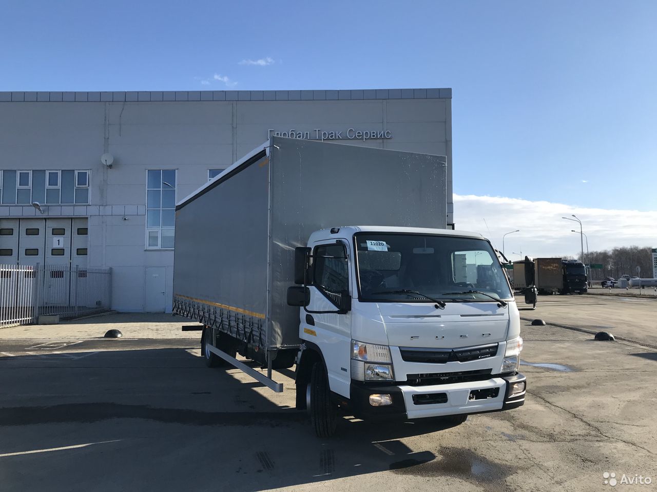 Тентованный автомобиль Mitsubishi Fuso Canter TF