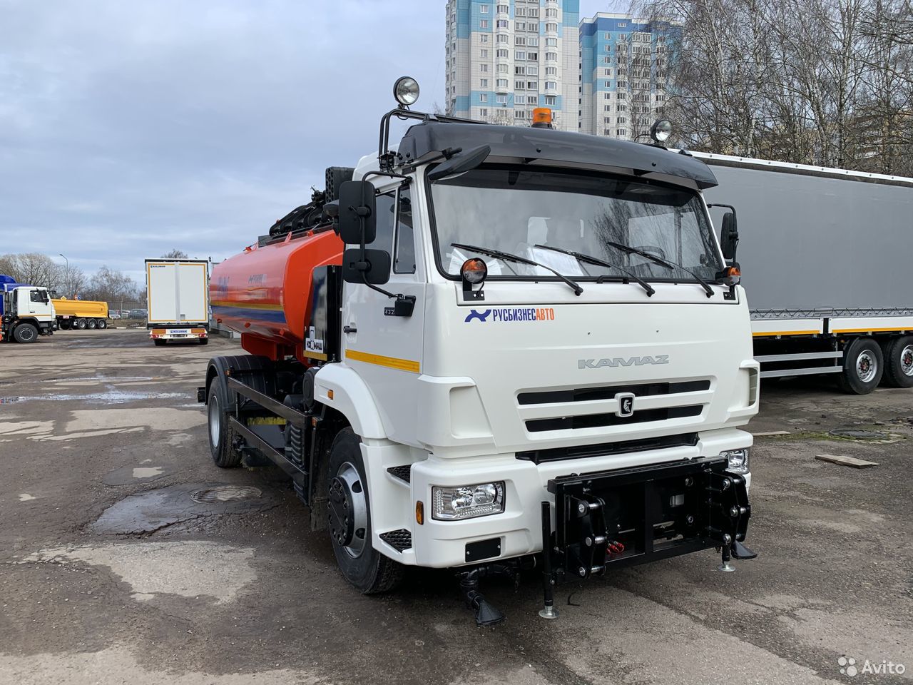 Поливомоечная машина КамАЗ 43253-3010-69 КО-806-01