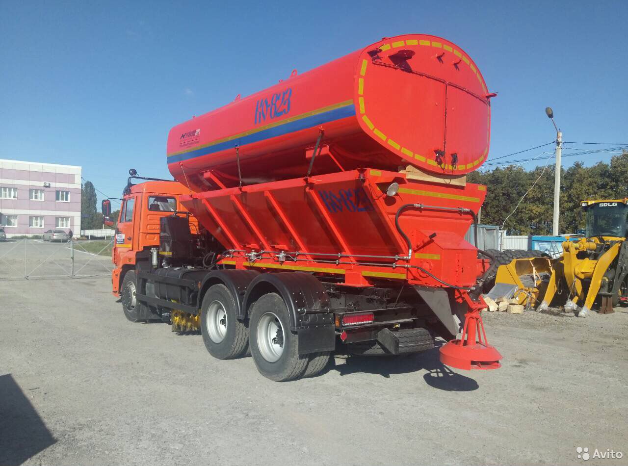 Комбинированная дорожная машина КО-823 на шасси КамАЗ 65115-773962-50