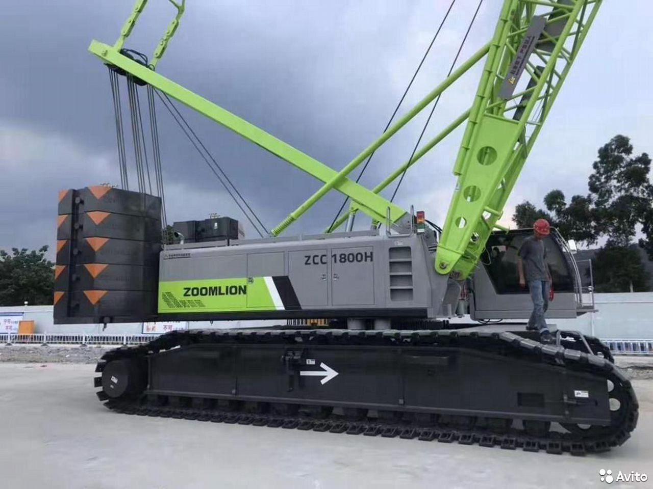 Гусеничный кран Zoomlion ZCC180H