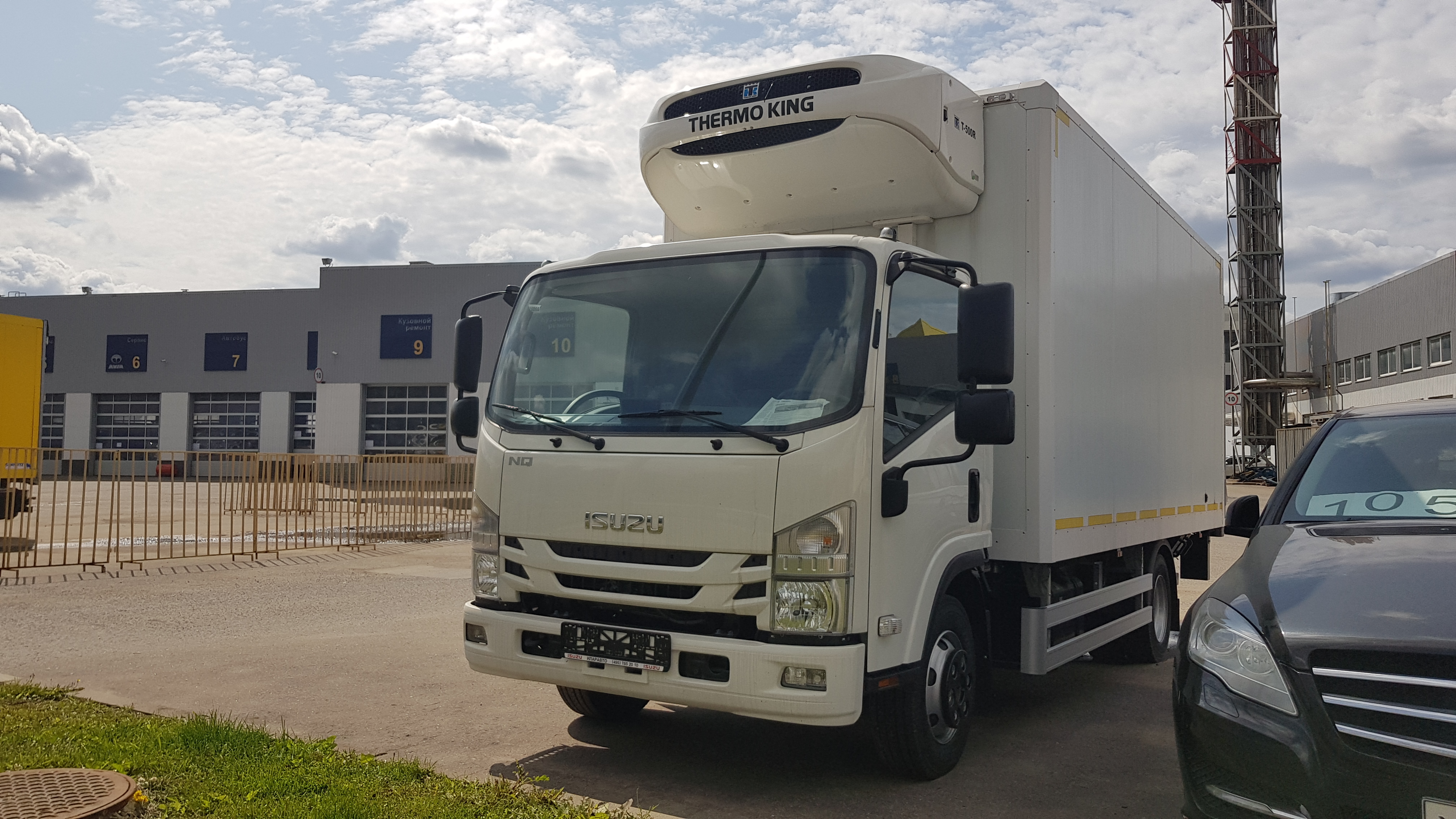 Рефрижераторный фургон Isuzu ELF 9.5