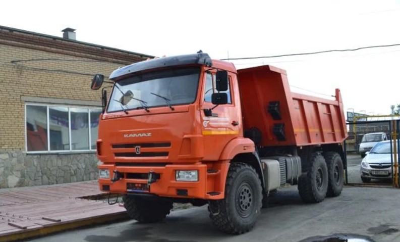 Самосвал КамАЗ 43118