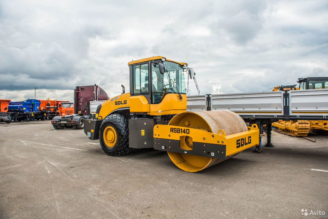 Грунтовый каток SDLG RS8140