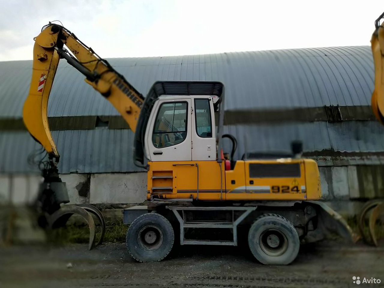 Колесный перегружатель Liebherr A 924