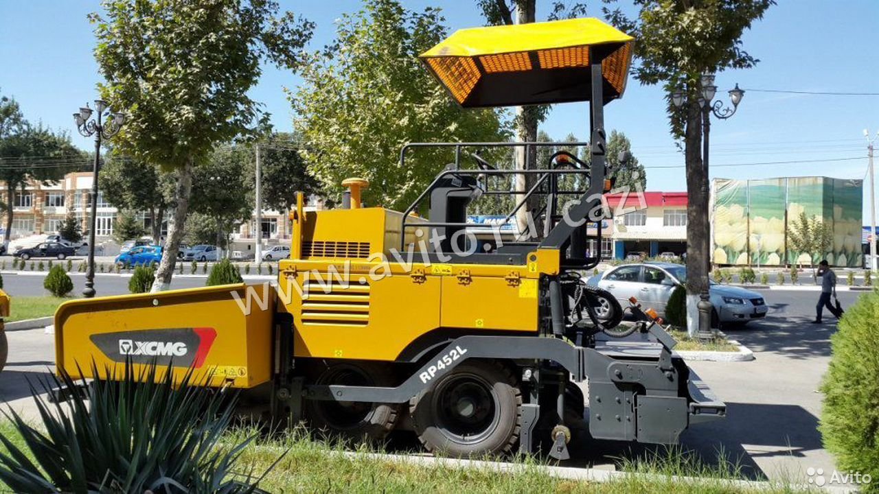 Асфальтоукладчик XCMG RP452L