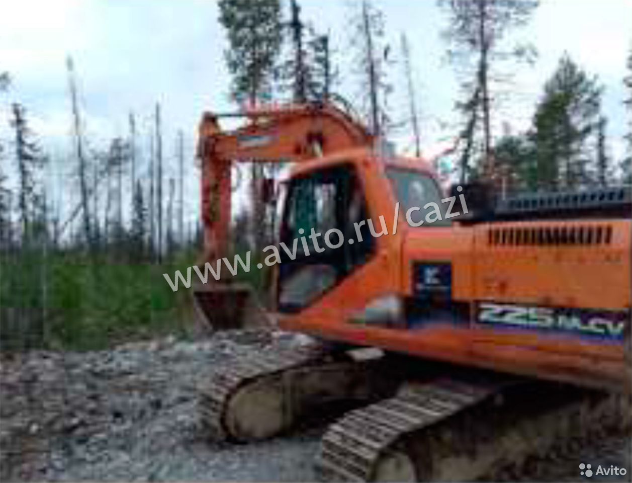 Гусеничный экскаватор Solar 225 NLC-V
