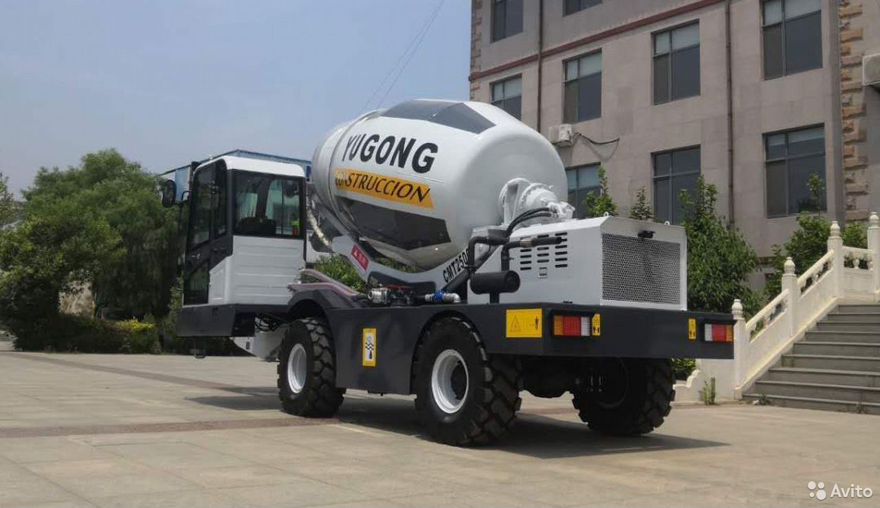 Самоходный бетоносмеситель Yugong CMT2500