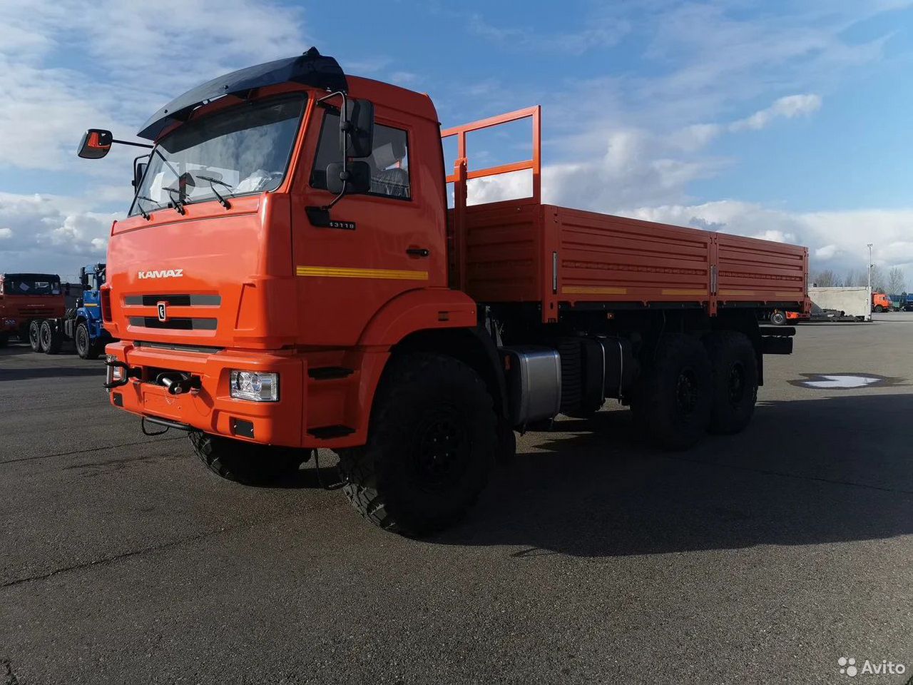 Бортовой грузовик КамАЗ 43118