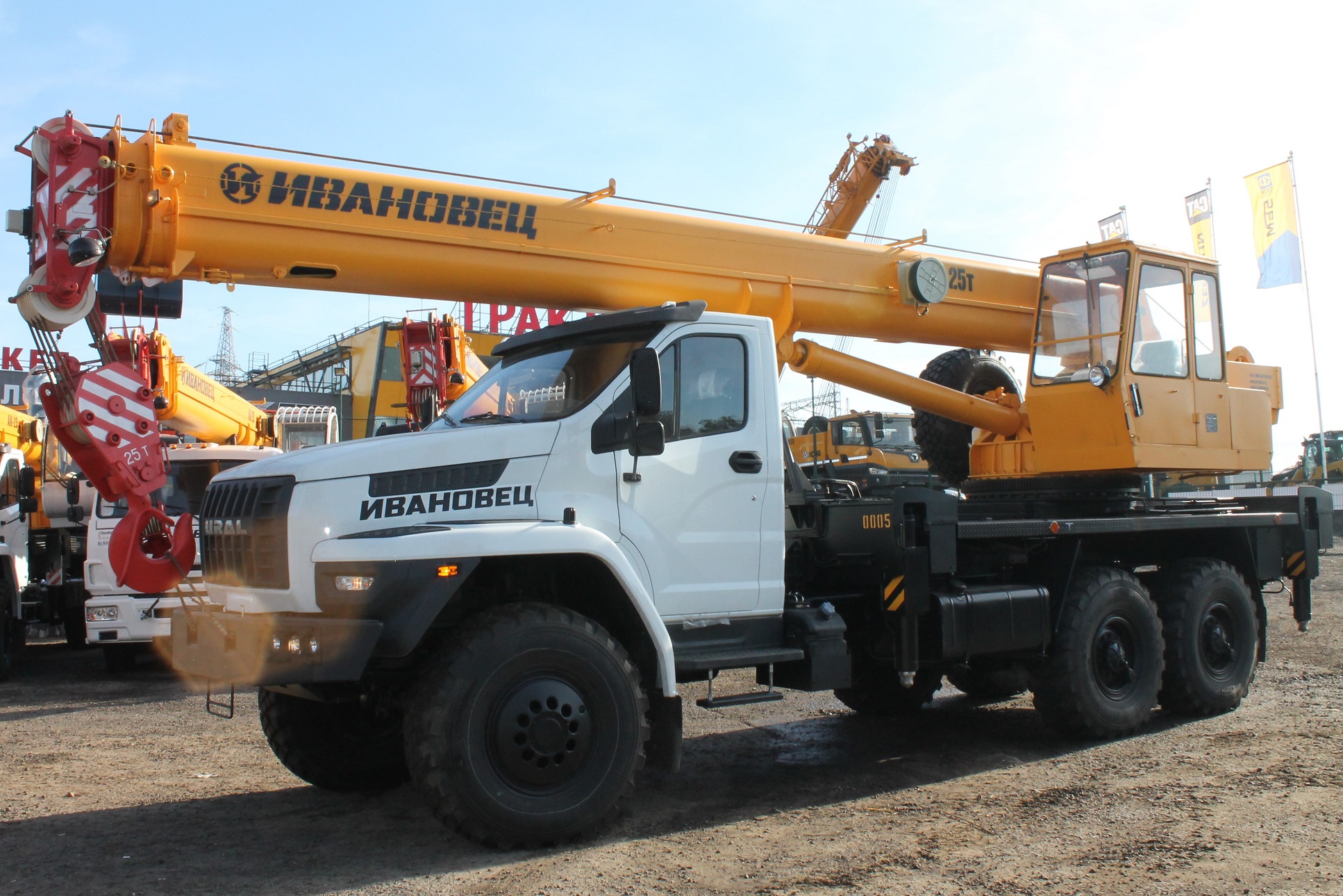 Автокран ИВАНОВЕЦ КС-45717-2 на шасси УРАЛ 4320 NEXT