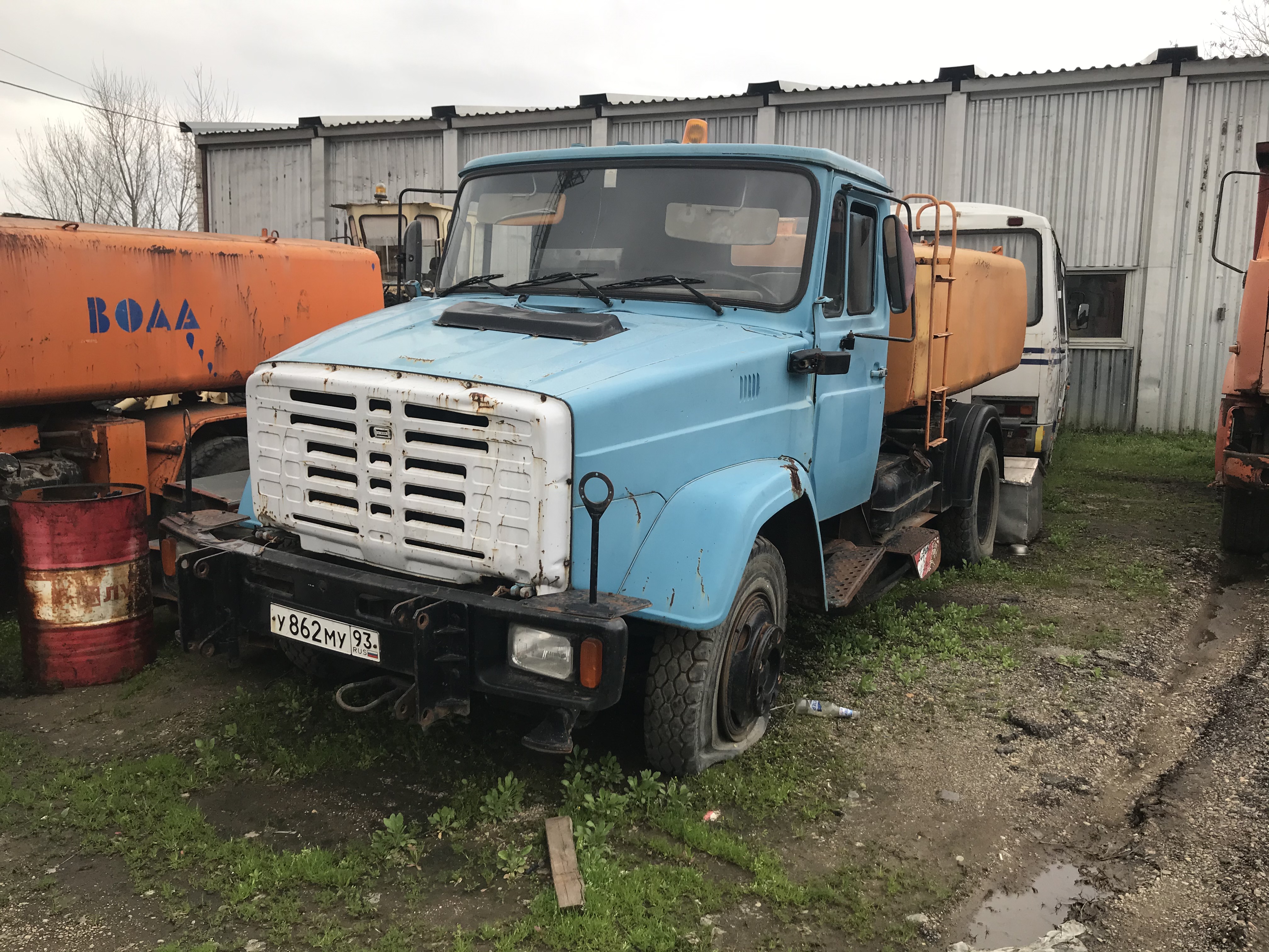 Поливомоечная машина ЗИЛ КО-713
