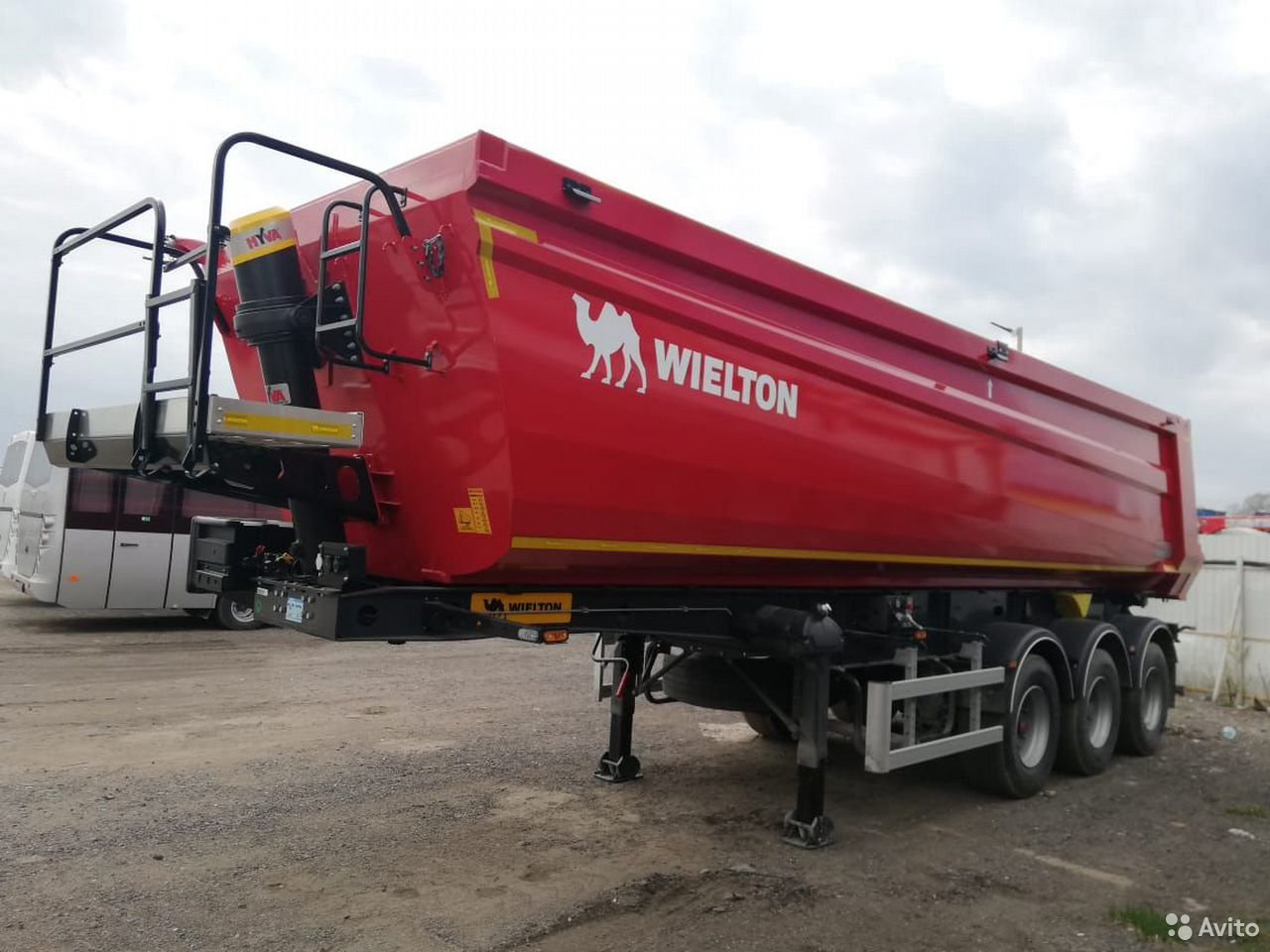 Самосвальный полуприцеп Wielton NW 3 S 33 HP