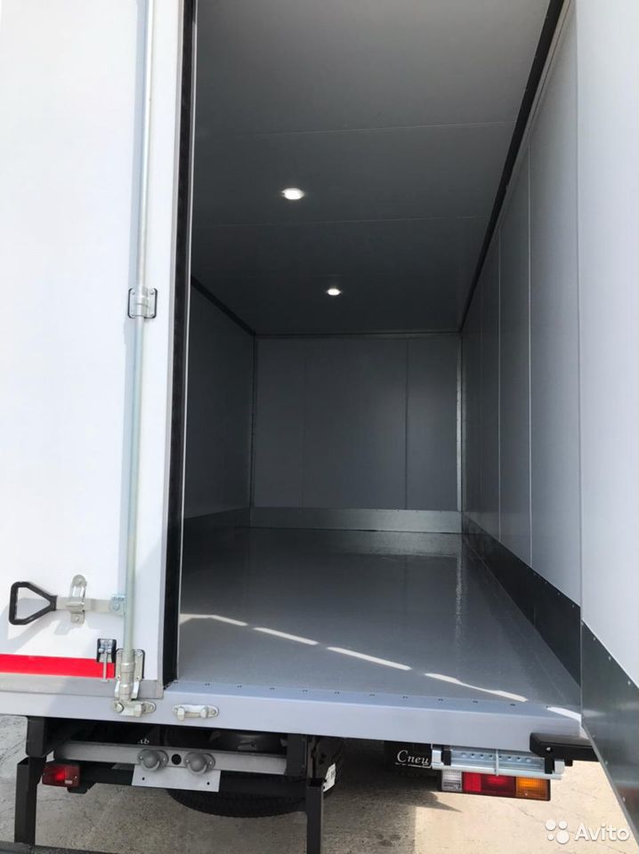 Изотермический фургон Mitsubishi Fuso Canter TF