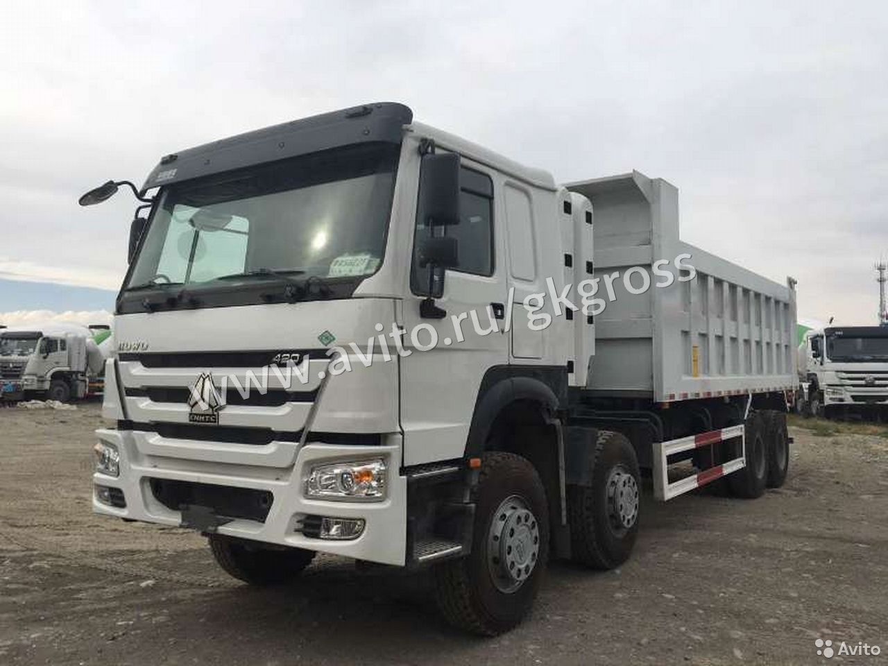 Самосвал HOWO HW76 CNG