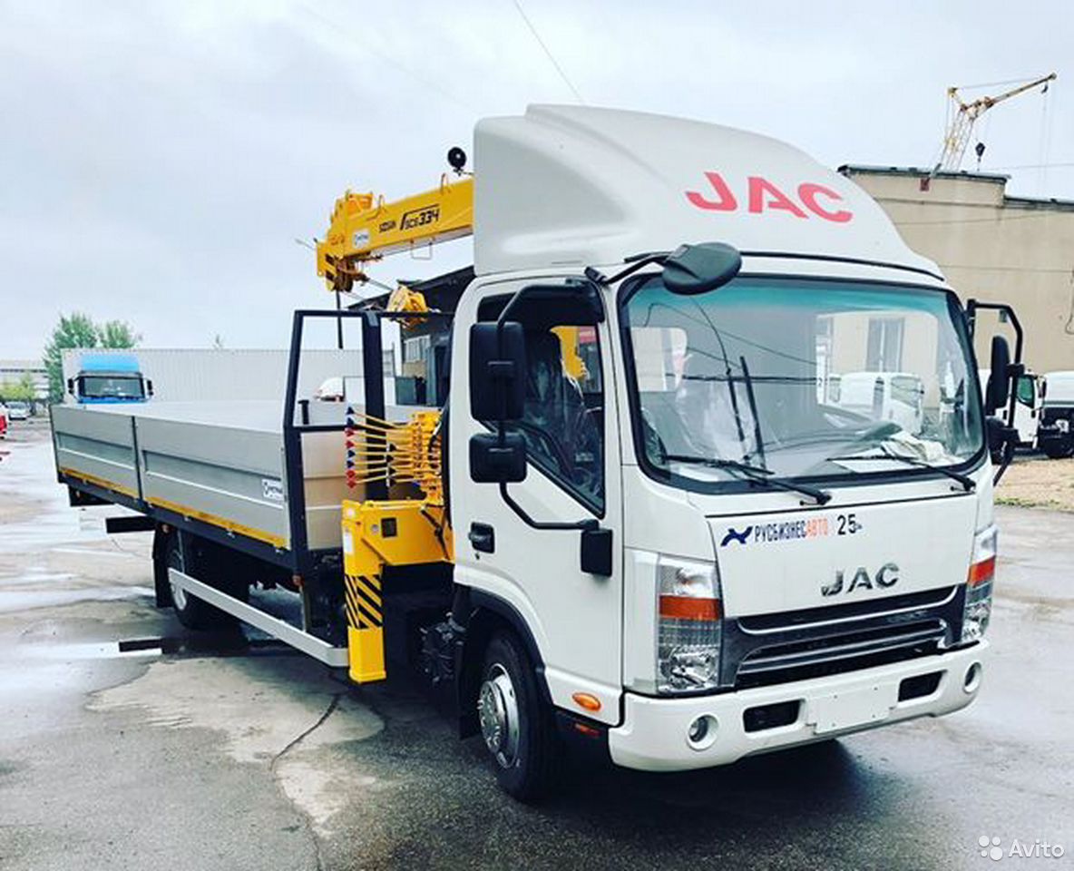 Бортовой грузовик с КМУ JAC N80 с КМУ Soosan SCS334
