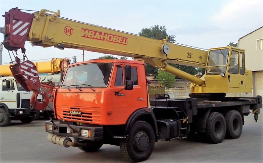 Автокран Ивановец на шасси КамАЗ