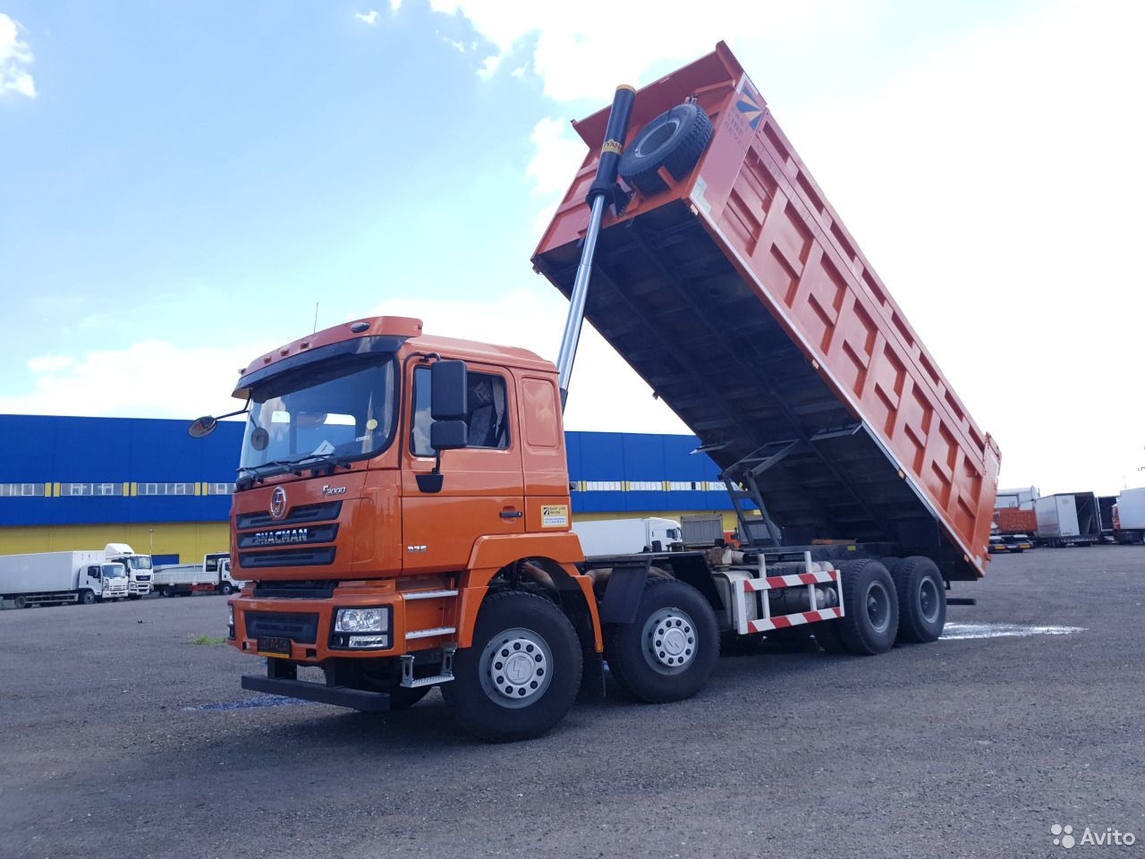 Самосвал SHACMAN (Shaanxi) F3000
