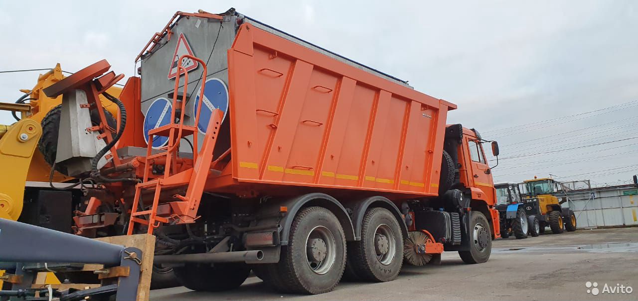 Комбинированная дорожная машина МК-4534 на самосвале КамАЗ 6520-53