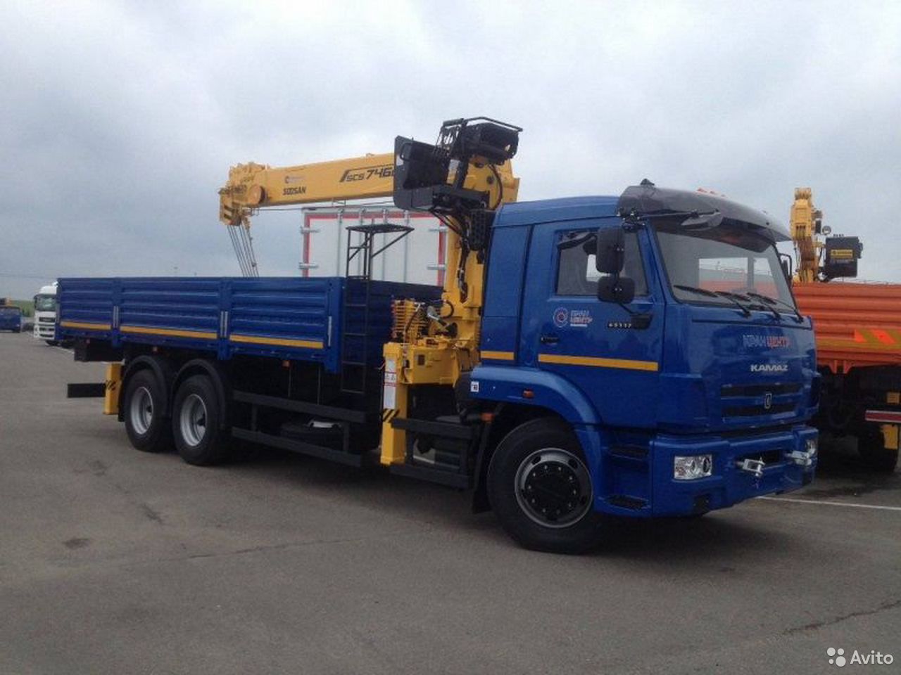 Бортовой грузовик с КМУ КамАЗ 65115-3094-48 с КМУ Soosan