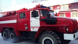 Пожарная машина Пожтехника АЦТ 3-40-10 на шасси УРАЛ 5557