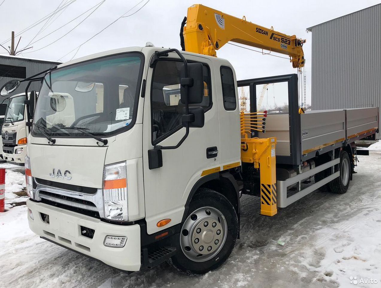 Бортовой грузовик с КМУ JAC N120 с КМУ Soosan SCS523