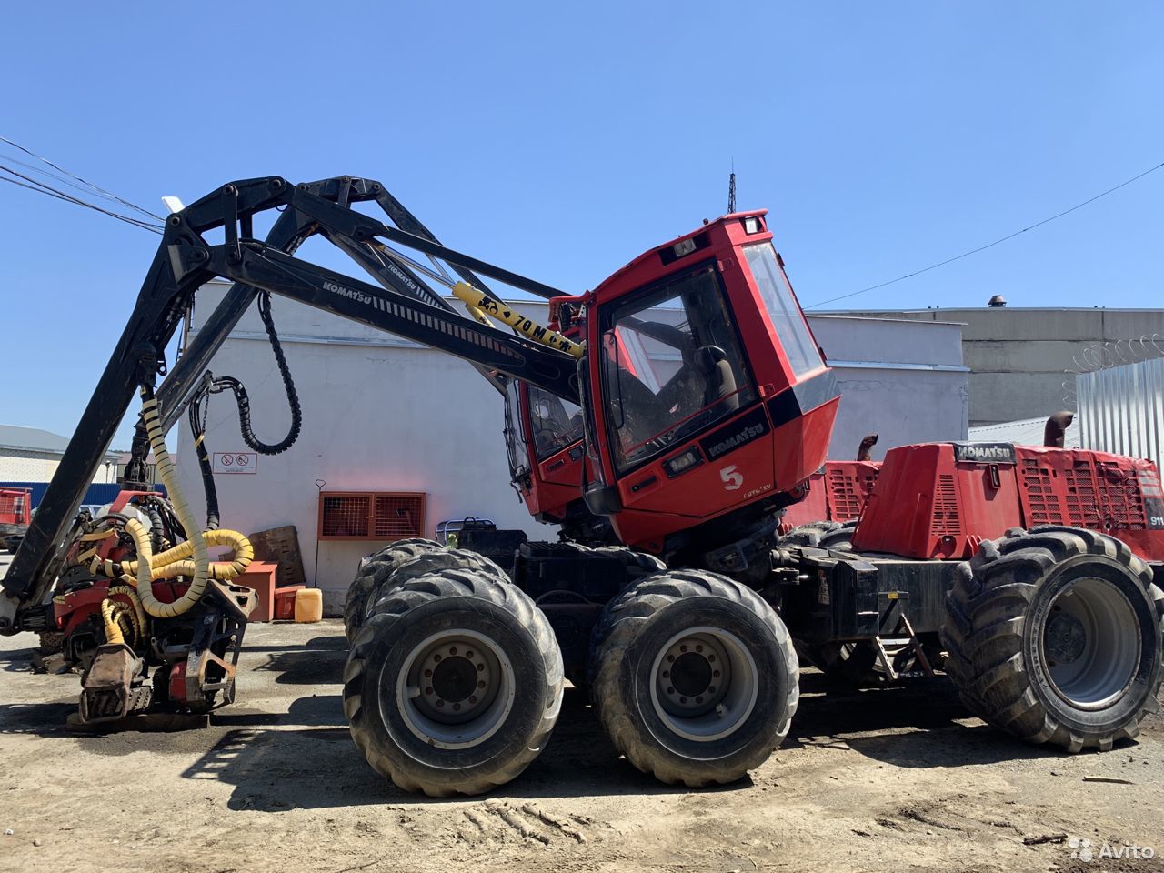 Колесный харвестер Komatsu 911.5