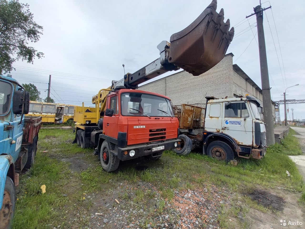 Экскаватор-планировщик UDS 114А на шасси Tatra
