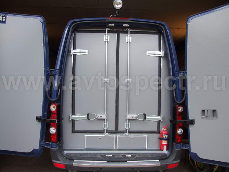 Автомобиль для опасных грузов Volkswagen Crafter