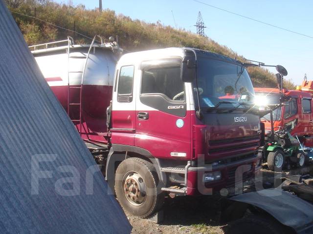Цементовоз ISUZU Giga