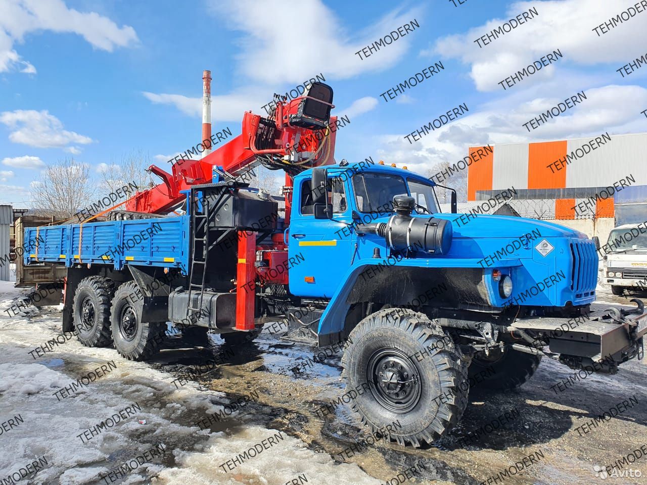 Бортовой грузовик с КМУ УРАЛ 4320