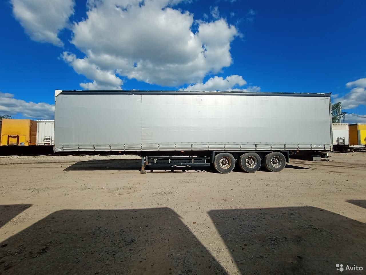 Тентованный полуприцеп Schmitz Cargobull