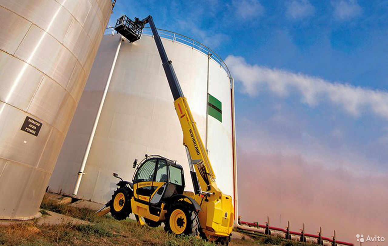 Телескопический погрузчик New Holland LM1745