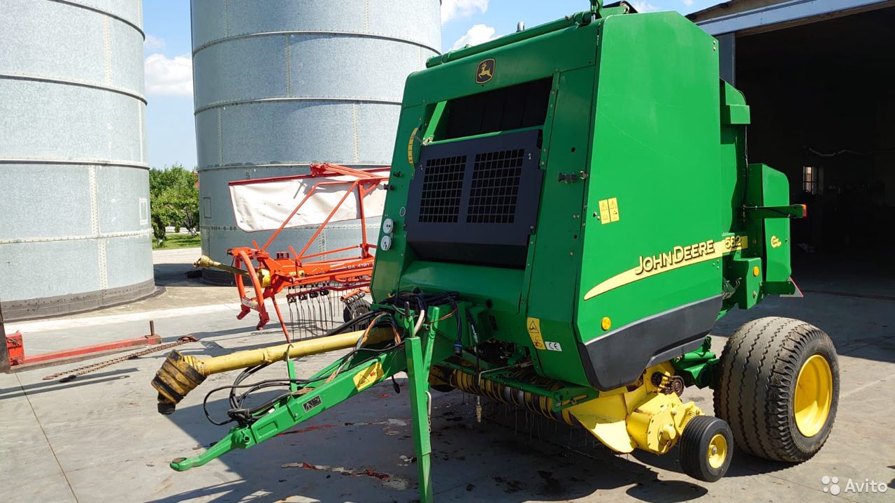 Пресс-подборщик John Deere 582