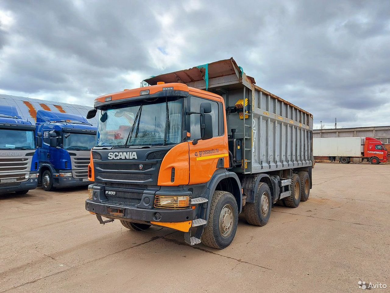 Самосвал Scania
