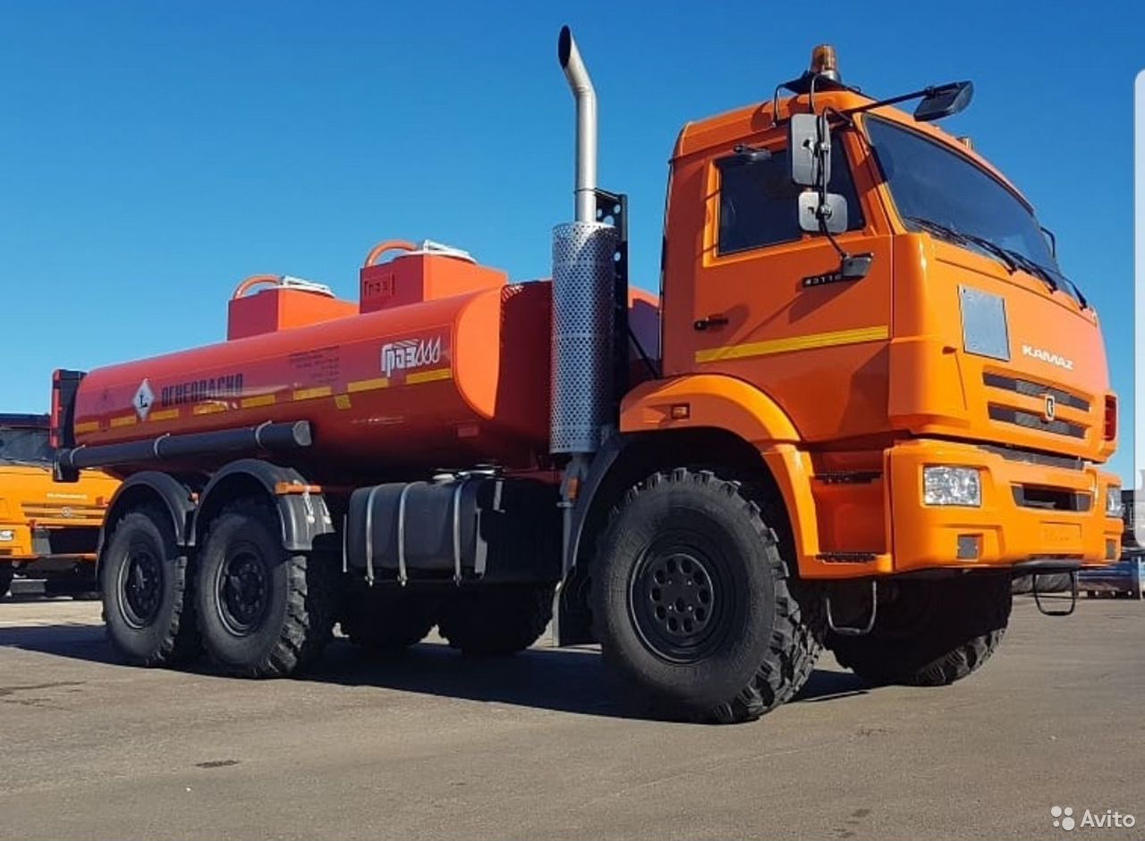 Бензовоз КамАЗ 43118 АТЗ Граз